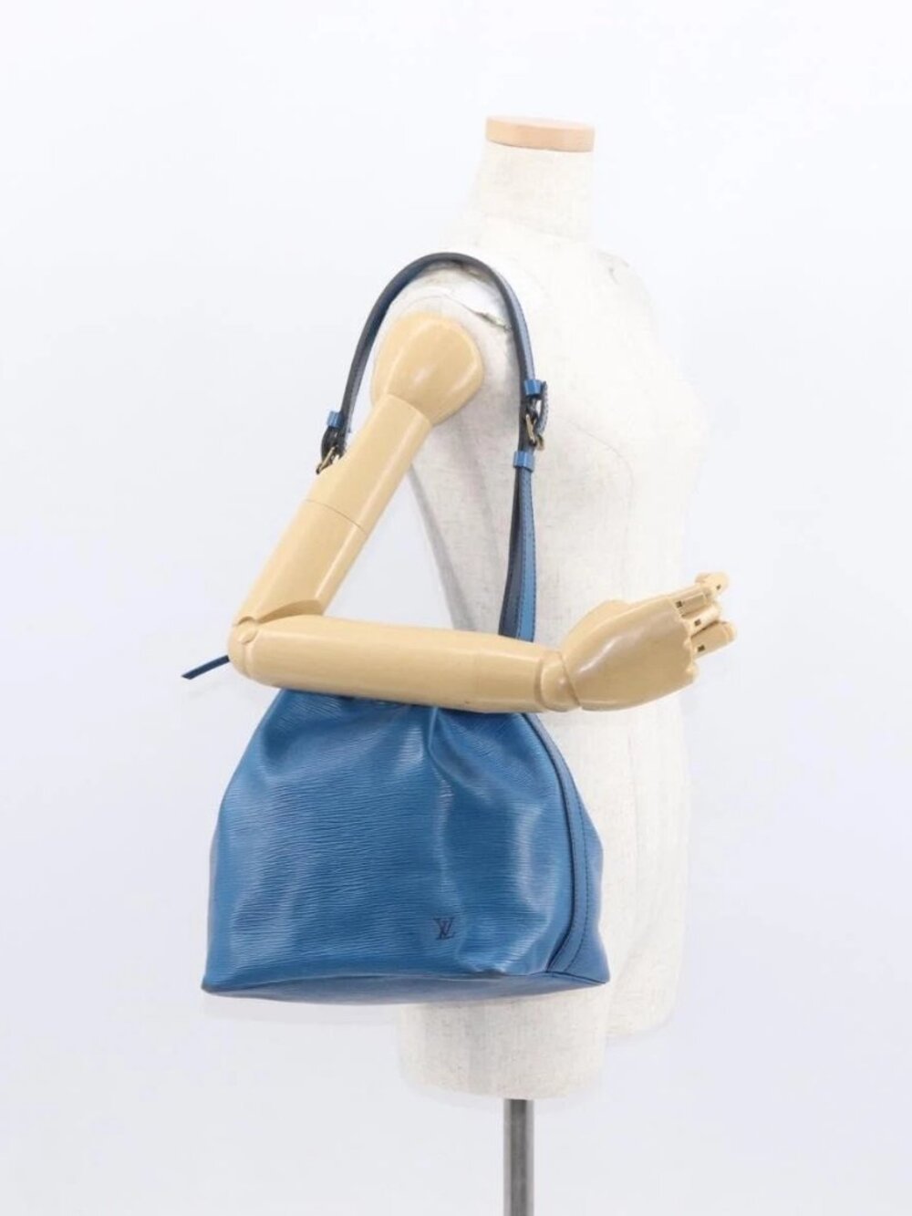 LOUIS VUITTON Epi Petit Noe Shoulder Bag Blue M44105 LV Auth 159683